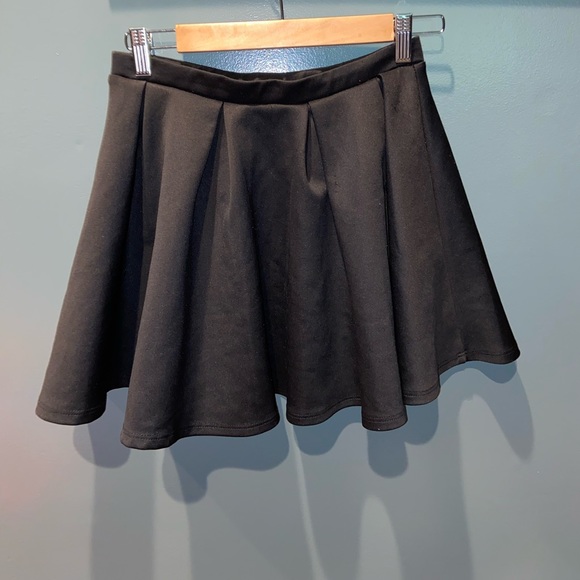 CEFIAN SKIRT - Picture 2 of 2